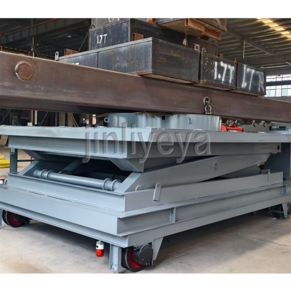 广州定制升降车（设备可移动，可升降、台面可旋转）